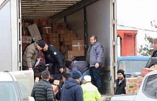 Emniyet müdürlüğü ekipleri 1 tır yardım malzemesi...