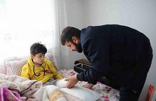 Enkaz altında kabusu yaşadı, üç gün sonra bacağı...