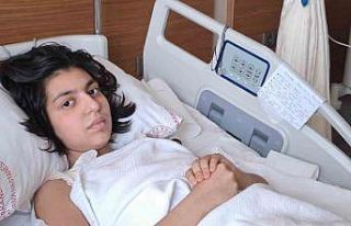 Enkazdan kurtulan Elif Naz yazdığı notlarla hayata...