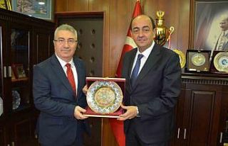 ERDEMİR Genel Müdürü Niyazi Aşkın Peker, Demirtaş’ı...