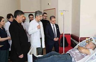 Erzincan’da yaralı depremzedelerin tedavileri sürüyor