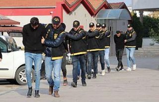 Esnafı ’Kimliğiniz DEAŞ’ın eline geçti’...