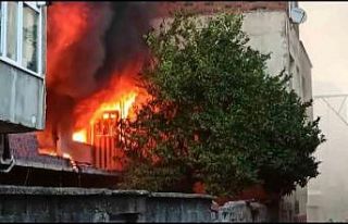 Evde çıkan yangında 2 kişi yaralandı