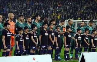 Fenerbahçe - Konyaspor maçına depremzede çocuklar...