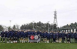 Fenerbahçe’den destek pankartı: ’Ülkemizin...