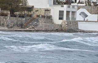 Feribot seferlerine fırtına engeli