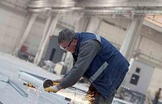 Geçici barınma için kolları sıvayan sanayiciler...