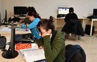 Gençlik merkezleri uzaktan eğitim döneminde de...