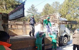 Gönüllü personel deprem bölgesinde