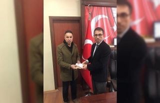 Gözü gibi besleyip büyüttüğü hayvanını depremzedeler...