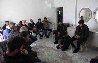 -Gümüşhane’de köy halkı 35 depremzedeye kapılarını...