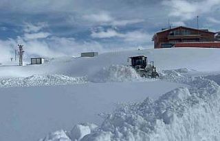 Hakkari’de 31 köy ve 88 mezra yolu kapandı