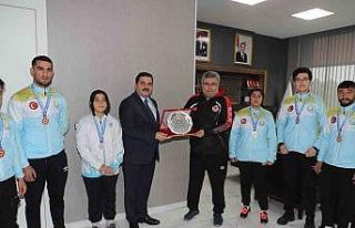 Haliliyeli sporcular şampiyonaya damga vurdu