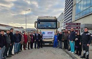 Hastaneden depremzedelere tıbbı malzeme ve gıda...