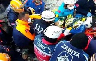 Hatay’da 202. saatte enkaz altından sağ olarak...