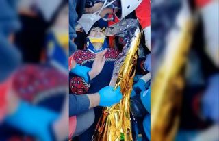 Hatay’da iki kuzen, 2 saat arayla enkaz altından...