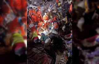 Hatay’dan 142 saat sonra bir kurtuluş haberi daha...