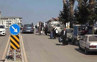 Hataylılar yerle bir olan şehirden otobüslerle...