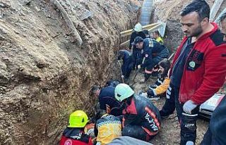 Havaalanı inşaatında göçük, 2 işçi hayatını...