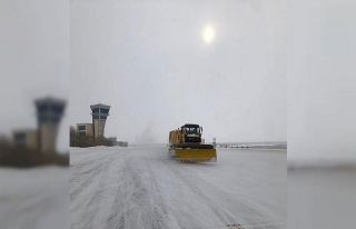 Iğdır’da yoğun sis: Uçak seferleri iptal edildi