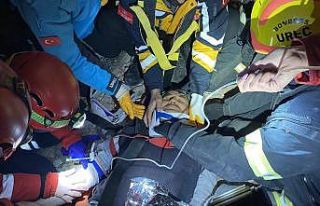 İspanyol ekip, baba ve kızı 69 saat sonra enkazdan...