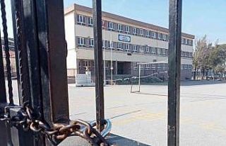 İzmir’de 8 okulun tahliyesine başlandı