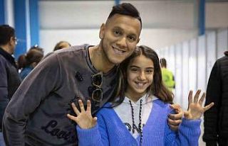 Josef de Souza, depremde ailesini kaybetmiş 1 kız...