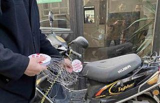Kadıköy’de kaldırımları işgal eden motosikletlere...