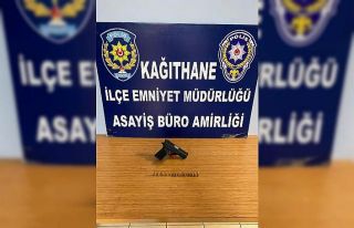 Kağıthane’de kapkaç anı kamerada: Neye uğradığını...