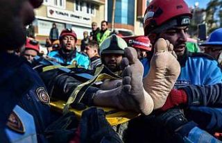 Kahramanmaraş’ta 3 kişi depremin 84’üncü saatinde...