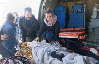 Kara Havacılık Komutanlığı, yaralı depremzedelerin...