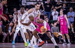 Karşıyakalı ve Aliağalı basketçilere milli davet