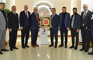 Karslıoğlu: “Kızılay’a hep destek tam destek...