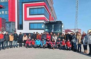 Kars’tan deprem bölgesine sağlık ekibi desteği