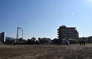 Katar tarafından yapılan sahra hastanesi ve çadır...