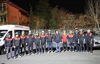 Kayapınar Belediyesi arama kurtarma ekibi Adıyamana...