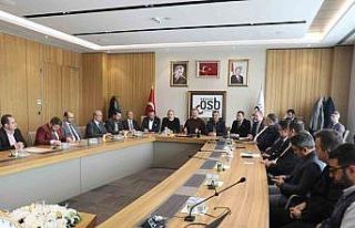 Kayseri Deprem Koordinasyon Merkezi yardımları hızla...