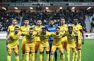 Kayserispor deplasmanda 5. galibiyetini aldı