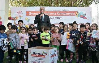 Kepez kreşlerinden depremzede çocuklara oyuncak...