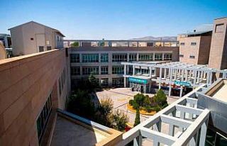 Kırşehir Eğitim Araştırma Hastanesi’nde depremzedeler...