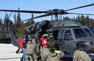 Kızılay ve TSK’dan köylere helikopterle yardım