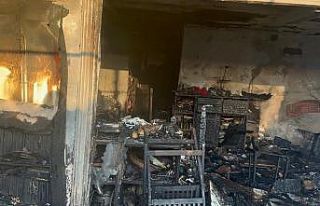 Klimadan çıkan yangın evi küle çevirdi