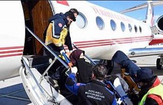 Kocaeli Büyükşehir’in ambulansları depremzedelerin...