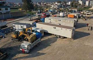 Konya Büyükşehir deprem bölgesinde araç şantiyesi...