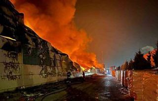 Konya’da plastik fabrikasında yangın