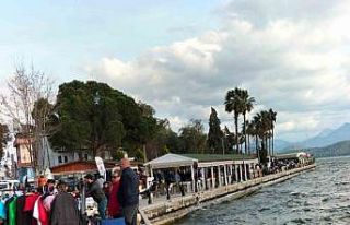 Köyceğiz’de ikinci el pazarı kuruldu