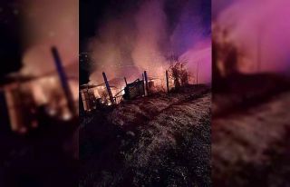 Kulübeler alev alev yandı