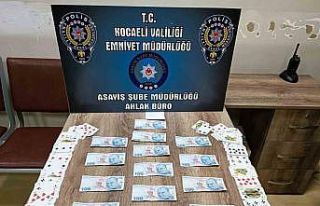 Kumar oynarken suçüstü yakalandılar