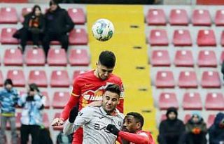 Lionel Carole cezalı duruma düştü