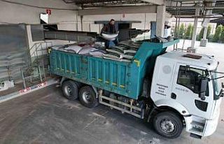 Manisa Büyükşehir’den deprem bölgesine yem desteği